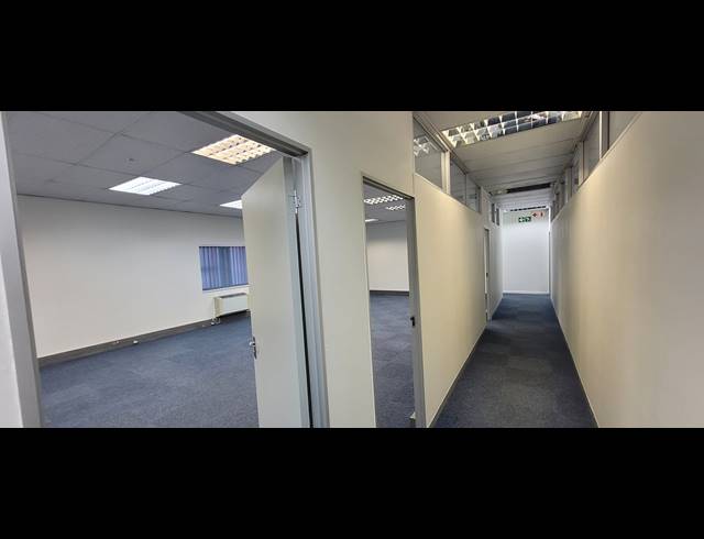 585M² OFFICE TO LET IN NELSPRUIT CENTRAL